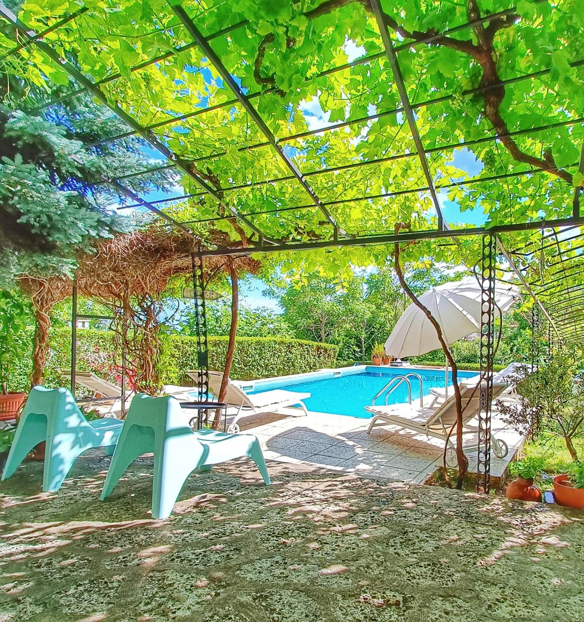 Villa Regina Serafina Baltjik Exteriör bild