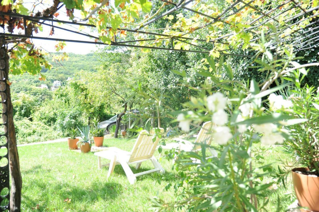 Villa Regina Serafina Baltjik Exteriör bild