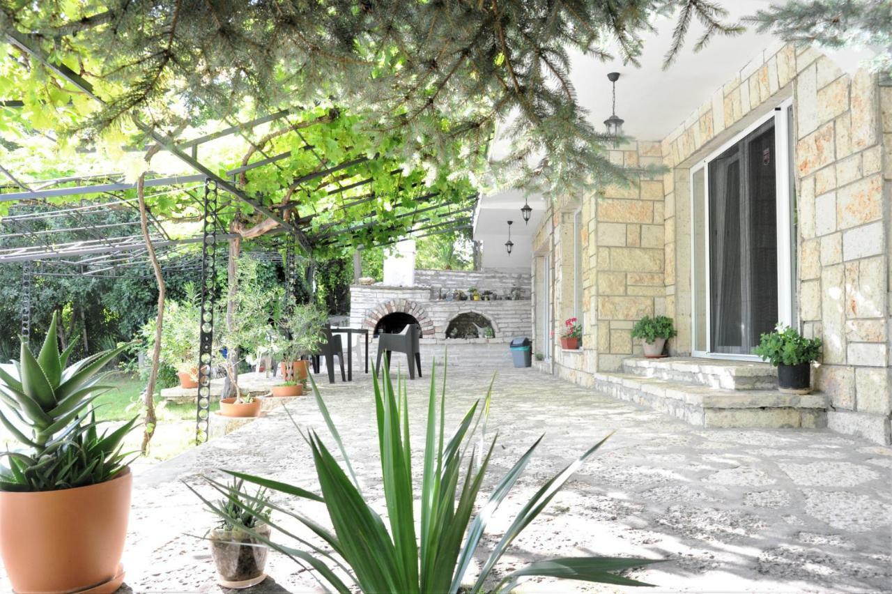 Villa Regina Serafina Baltjik Exteriör bild